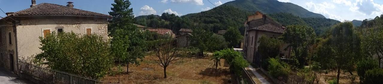 La Bottega Del Fabbro Affitto Breve Villa Contigliano Екстериор снимка