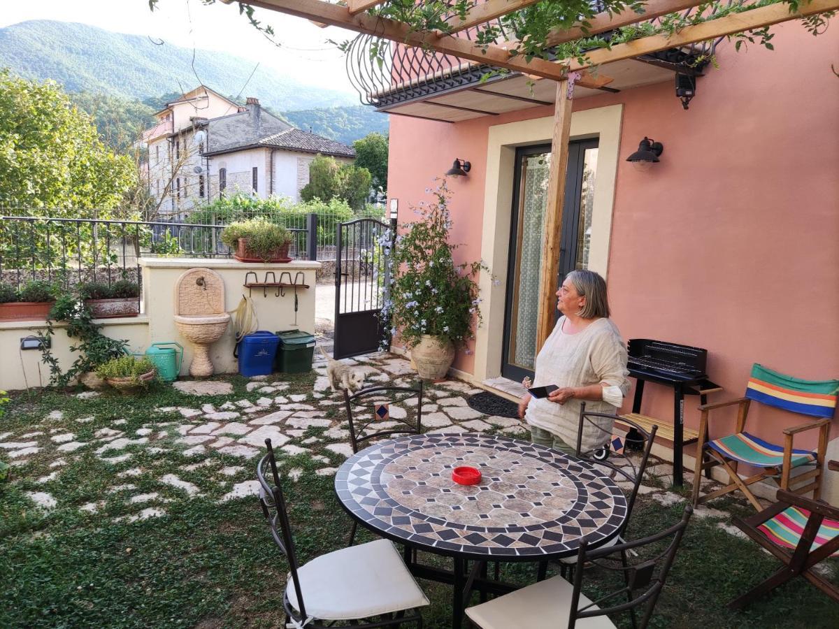 La Bottega Del Fabbro Affitto Breve Villa Contigliano Екстериор снимка