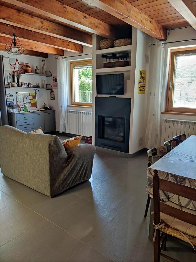 La Bottega Del Fabbro Affitto Breve Villa Contigliano Екстериор снимка